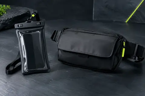 Pochette noire transparente pour téléphone et sacoche banane assortie avec sangle réglable